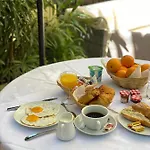 Hotel Jardin Croisette 3*